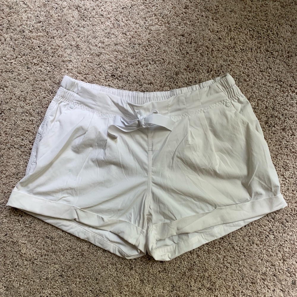 Cuffed day shorts